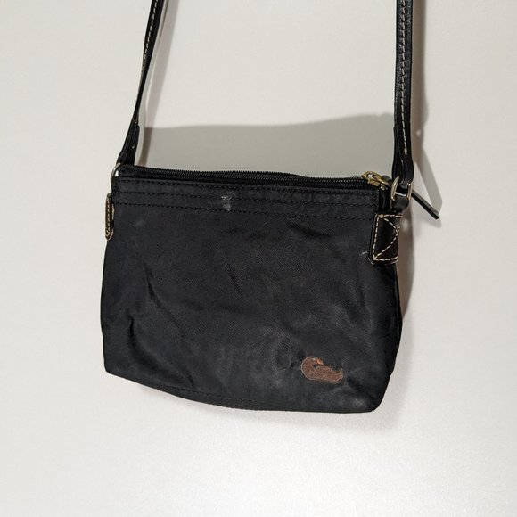 Dooney & Bourke Classic Crossbody Bag Black with Pink Lining - Picture 1 of 6